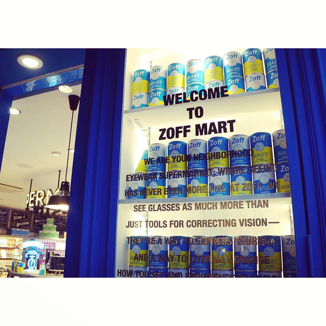 Zoff Officialのインスタグラム：「＼いよいよ明日！／ 自由が丘にスーパーマーケット型メガネ店 #ZoffMART オープン！お近くにお越しの際はぜひお立ち寄りください✨  #zoff #zoff_eyewear #ゾフ #eyewear #glasses #メガネ #眼鏡 #zoffmart #jiyugaoka #tokyo #japan #popart #ゾフマート #自由が丘 #自由ヶ丘 #ポップアート」