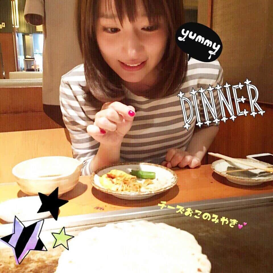 内田真礼のインスタグラム：「大阪にて、チーズお好み焼き！白すぎて光り輝いているよー(O_O)」