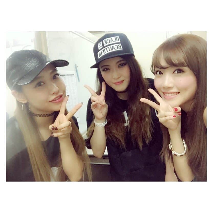 菜々香のインスタグラム：「一昨日はトクソニ！ ダンサーKYOKA&AYAKA❤️ 明日はSTAR GiRLだよ〜！ みんなFANjtwiceに集まれー！ #菜々香 #nanaka #STARGiRL #live」