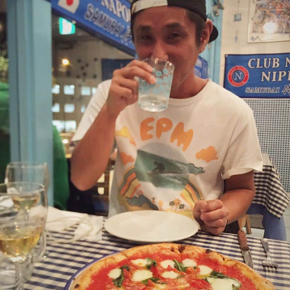 おたこぷーのインスタグラム：「ピザば食べた⭐️」