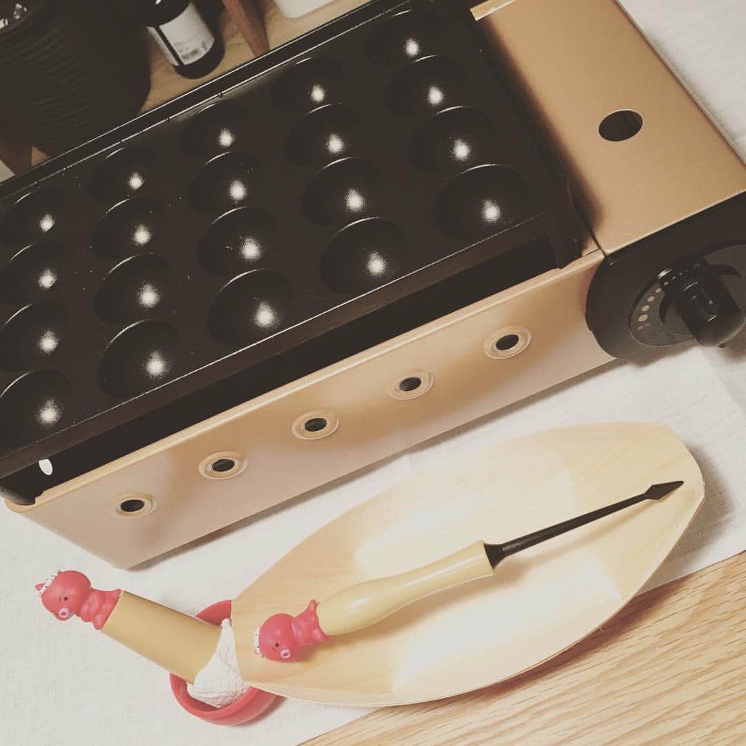 笛木優子のインスタグラム：「もう本気でたこを焼くことにしました！🐙😍👍🏻💖」