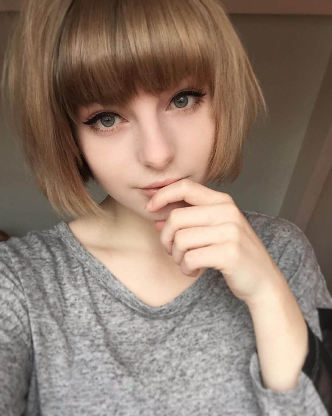 Ella Freyaのインスタグラム：「Tgif 😁😁😁#weekend #tgif」