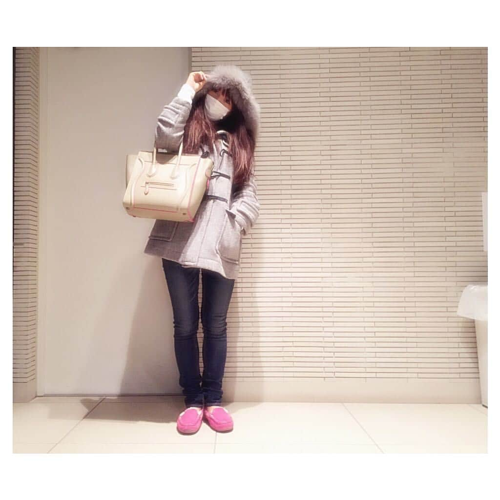 三上悠亜さんのインスタグラム写真 - (三上悠亜Instagram)「court:#snidel denim:#aquagirl shoes:#ugg  今日は楽ちんコーデ💓 スッピンだから隠れた🙄🙄」11月22日 22時15分 - yua_mikami