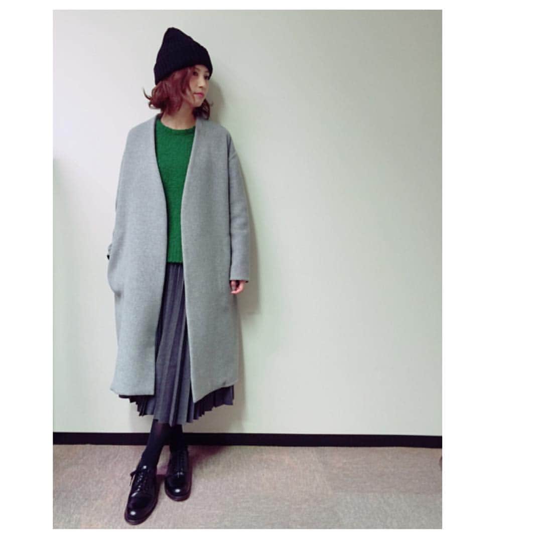 安田美沙子さんのインスタグラム写真 - (安田美沙子Instagram)「#instagood #ootd #私服 #ニット帽 #victim #コート #スカート #enfold #靴 #hyke #ニット #plumpynuts #みさこファッション」12月7日 19時18分 - yasuda_misako