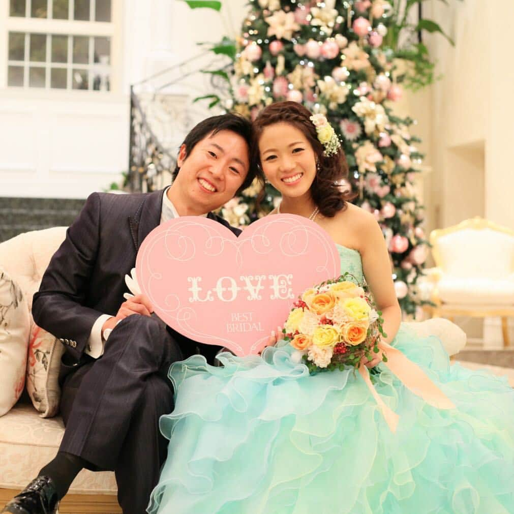 結婚しよう。プロジェクトのインスタグラム：「日本の結婚式を元気にしよう！ ぜひ幸せな新郎新婦をシェアしてください！  #結婚しようpj #ベストブライダル #プレ花嫁 #アートグレイス #happy #bridal  #love #cute #weddingphotography  #wedding」