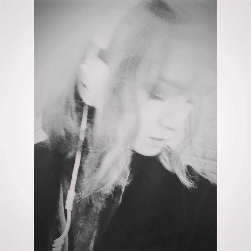 岡田ロビン翔子さんのインスタグラム写真 - (岡田ロビン翔子Instagram)「レコーディングいってきます  #ヘッドフォン女子 #新曲好きすぎて #ずーっと聴いてます #お楽しみに #1月27日発売」11月24日 12時41分 - i_am_robin0315