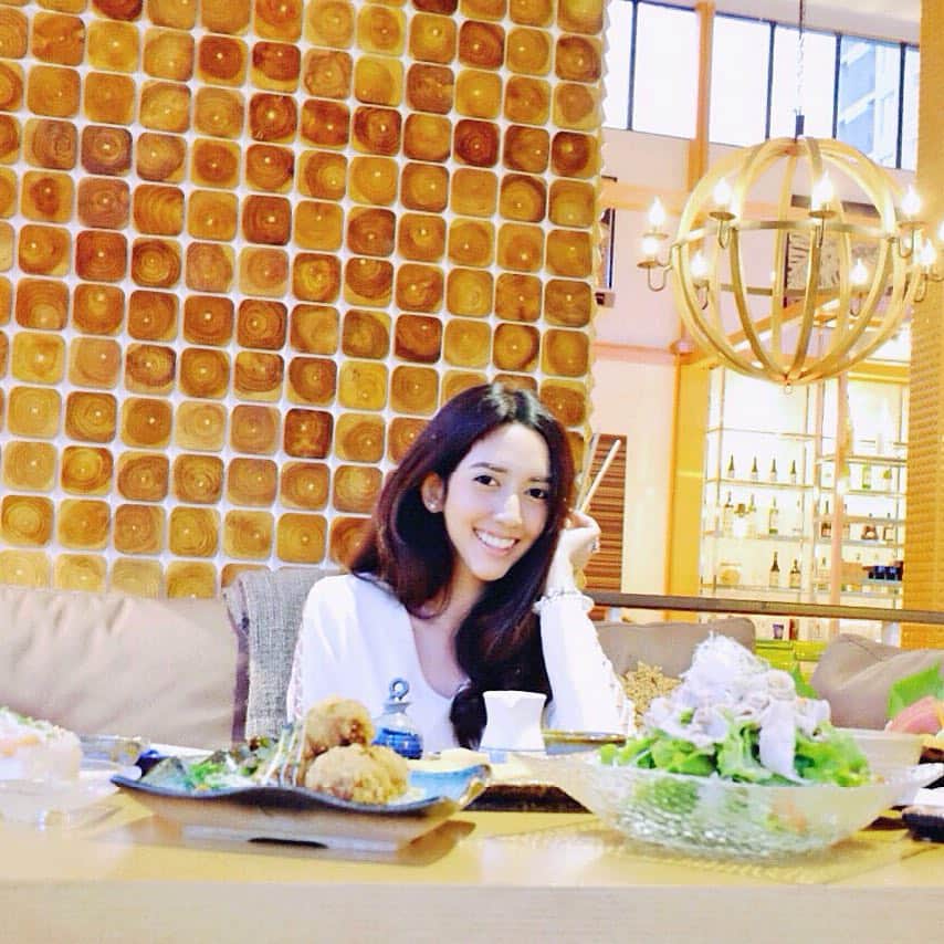 Season Popのインスタグラム：「ร้าน iki Japanese Style Dining 🍱อาหารญี่ปุ่นสูตรดั้งเดิม ร้านสวย บรรยากาศดี มีเมนูหลากหลายให้คุณเลือก 🍣🍵 #bangkok #dinner @iki_japanese_style_dining #japaneserestaurant#Thai#instagood#seasonpop @pithchii」