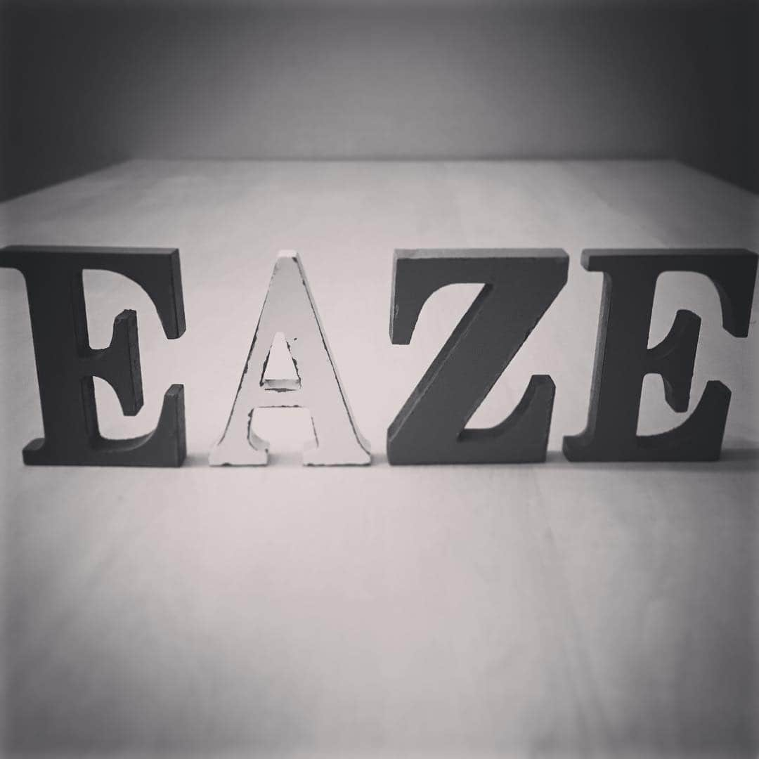 Eaze Inc.さんのインスタグラム写真 - (Eaze Inc.Instagram)「#monochromatic #monochrome #eaze」11月26日 12時31分 - eazejp