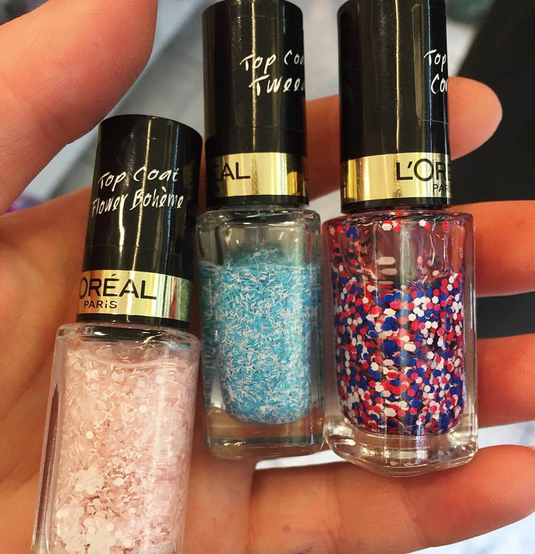 Ella Freyaのインスタグラム：「Nahw these are cute #nailpolish #make-up」