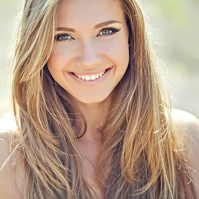 ナチュララボのインスタグラム：「♡*♡*♡*♡*♡*♡*♡*♡ 目指せ！ ほうれい線に悩まない、ハリのある美肌♪ * * #プラハダ #オールインワンゲル #プラハダオールインワンモイスチャーゲル #美容液 #化粧水 #乳液 #コスメ #基礎化粧品 #スキンケア #化粧品 #美容 #美肌 #プラセンタ #秋 #乾燥 #肌が綺麗な人の共通点とは… #ナチュララボ　#naturalabo #style　#tokyo #japan #cute #beauteful #pink #instagram　#instagood　#instalove #follow @n_labo」
