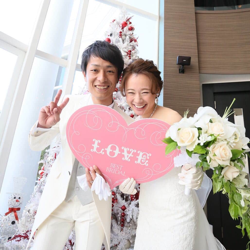 結婚しよう。プロジェクトのインスタグラム：「結婚しよう！ ぜひ幸せな新郎新婦をシェアしてください！  #結婚しようpj #ベストブライダル #プレ花嫁 #アートグレイス #happy #bridal  #love #cute #weddingphotography  #wedding」