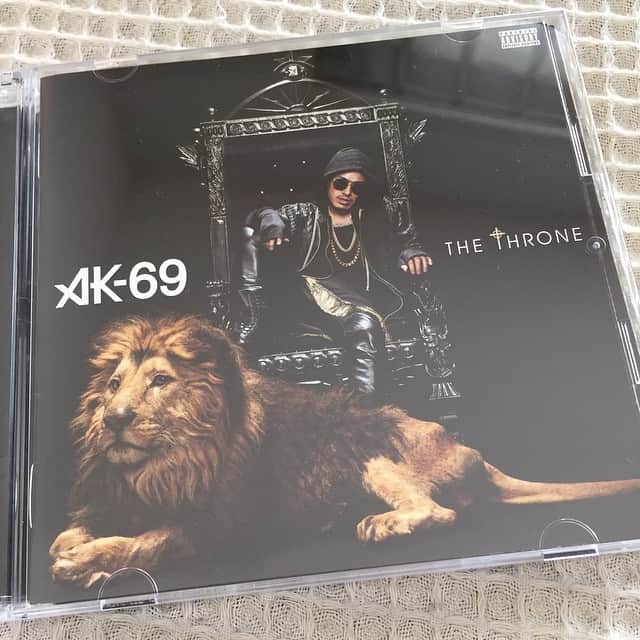 のインスタグラム：「でぇーじ上がる！  #ak69 #thethrone #issa #dapump」