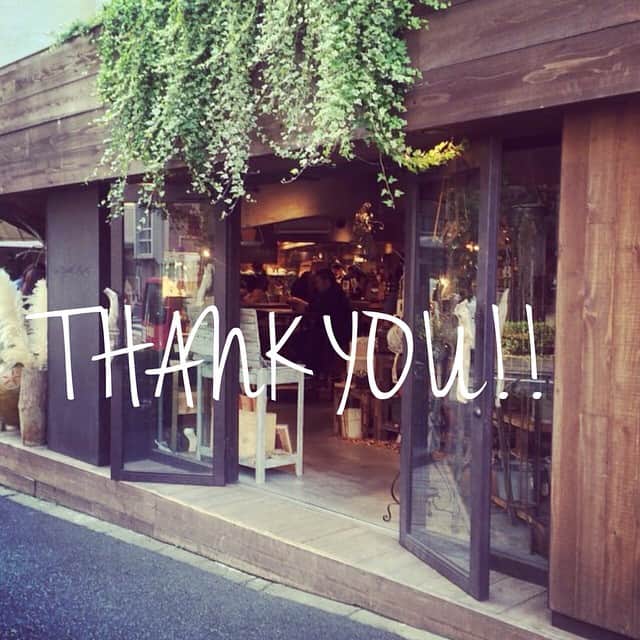 Free Peddler Market/THE DECKのインスタグラム：「沢山のコメント、本当に有難うございます！！！ FreePeddlerMarketはこの度退店というかたちを取らせて頂く事となりました。  少しの間、旅に出ます！！ そんな感覚で、無くなる訳ではございませんので、また何処かで更に磨きをかけたFreePeddlerMarketにて皆様にお逢い出来る日を楽しみにしております.....。 本当に素敵なお客様に恵まれ、素敵な出会いをさせて頂き、スタッフ一同心から感謝しております。。。 今月25日迄は元気に営業しておりますので、宜しければ覗きに遊びにいらして下さいませ☺︎☺︎☺︎」