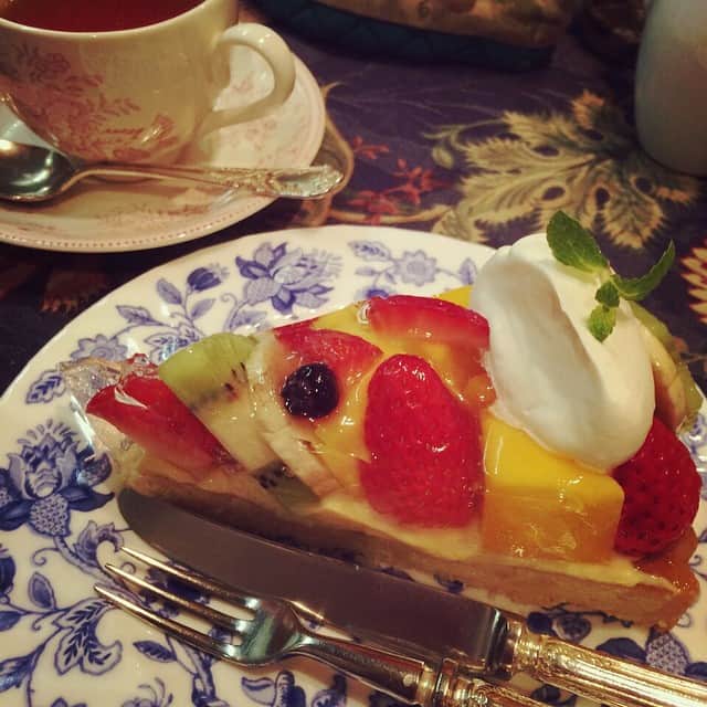 美夢ひまりさんのインスタグラム写真 - (美夢ひまりInstagram)「サラのケーキもちゃんといただいてから帰ってきました♡ #宝塚 #サラ #フルーツタルト」3月11日 22時45分 - himari_miyume