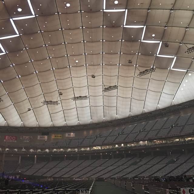 SHINeeのインスタグラム：「今日はいよいよ東京ドーム公演1日目ですね!! 本番に向けてリハーサルを重ねています! 皆さんとお会いするのが楽しみです♪ Finally, today is TOKYO DOME LIVE Day1 !! We are having rehearsal closely!  We are look forward to seeing you♪ #SHINee #YourNumber」