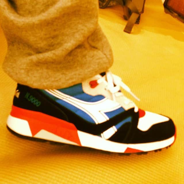 のインスタグラム：「ゆいちゃんからの誕生日プレゼント#diadora  diadora from wife」