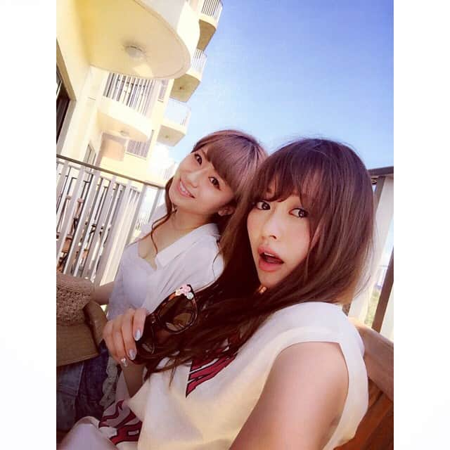 黒坂優香子さんのインスタグラム写真 - (黒坂優香子Instagram)「ひたる…🌺🌴✨」3月18日 9時53分 - yukakokurosaka0606