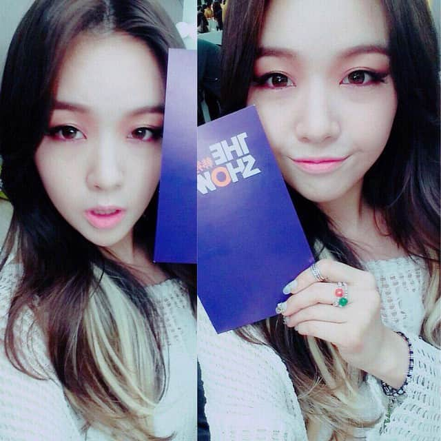 ミナ（Minah）のインスタグラム：「[TWITTERUPDATE] Minah was mentioned in SBS MTV the show's Twitter update.  @/sbsmtvtheshow: 그거 아니? 걸스데이 민아의 솔로 데뷔가 잠시 후 더쇼에서 최초공개래>_< 귀여움을 벗고 여성스러움을 입은 민아의 무대!! 기대 많이 해주세요^^ #민아 #더쇼」