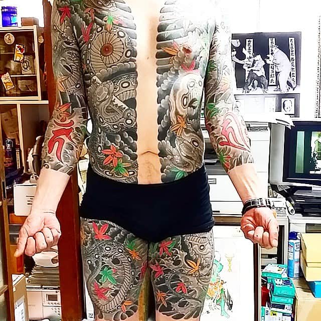 中野義仁さんのインスタグラム写真 - (中野義仁Instagram)「about 10 years a go . TEBORi work !!!! #h2Ocean #h2oceanproteam #officialh2ocean #horiyoshi3 #Tebori #munewari #snake #bonji #japaneseirezumi #japanesetattoodesign #tattoospecial #tattooartistmagazine #tattooculturemagazine #tattoosocietymagazine #tattoomagazine #tattooculturemagazine #tattoomania #tattoopeople #tattoos_of_instagram #tattooistartmag #tattooinstagram #tattooclub #tattoolifemagazine #tattoolifegallery #oldmemory #wabori #irezumi @kofuusenjupublications @yokohama_tattoo_museum @souryou」3月23日 14時13分 - horiyoshi_3