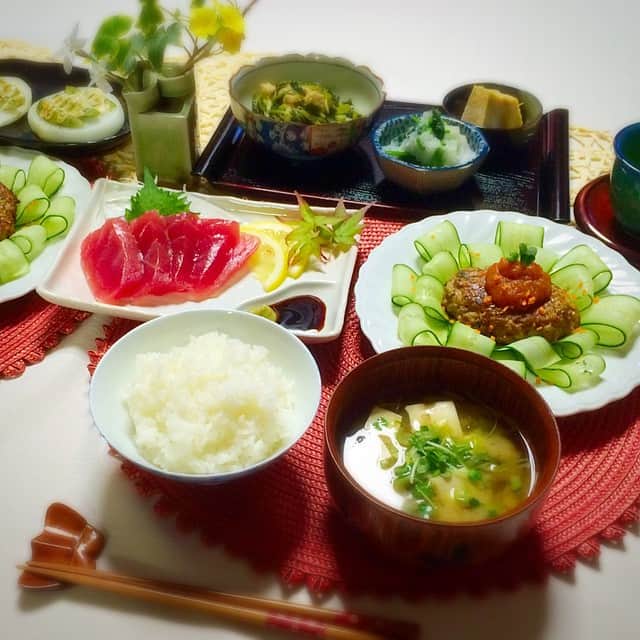 吉田沙織のインスタグラム：「今夜は和風ハンバーグ✊🏻✨ 食後は・・・ 甲州ワインです＼(^^)／♪ #和食 #おうちごはん #手作り #japan」