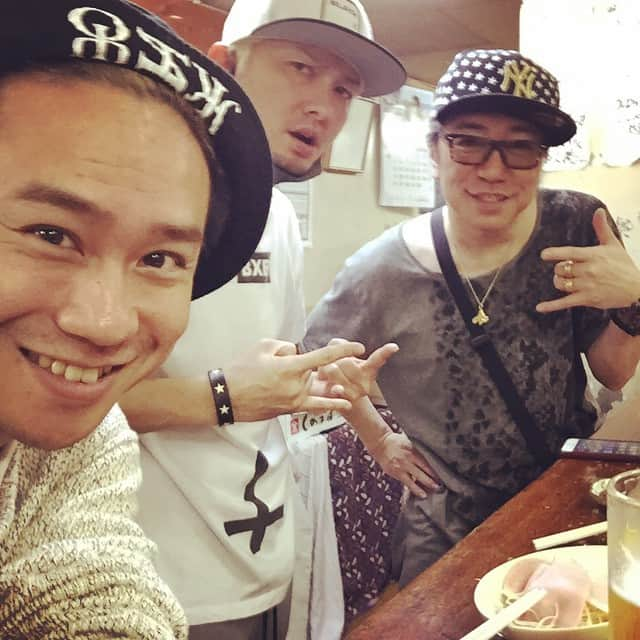 KIMI さんのインスタグラム写真 - (KIMI Instagram)「ミーティング🎤🎤🎤 #dapump  #mcat #issa #kimi #5月5日のリハをガッチリ固めてます」4月23日 18時42分 - kimi_da_pump