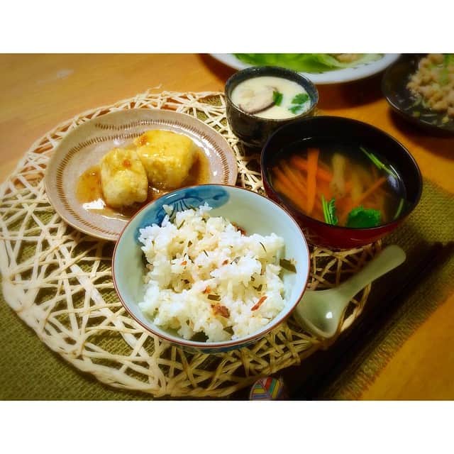 のインスタグラム：「食べてくれる人がいると作る気がおきる＼(^^)／ おばー向けに塩分控え目。 #和食#おうちごはん」