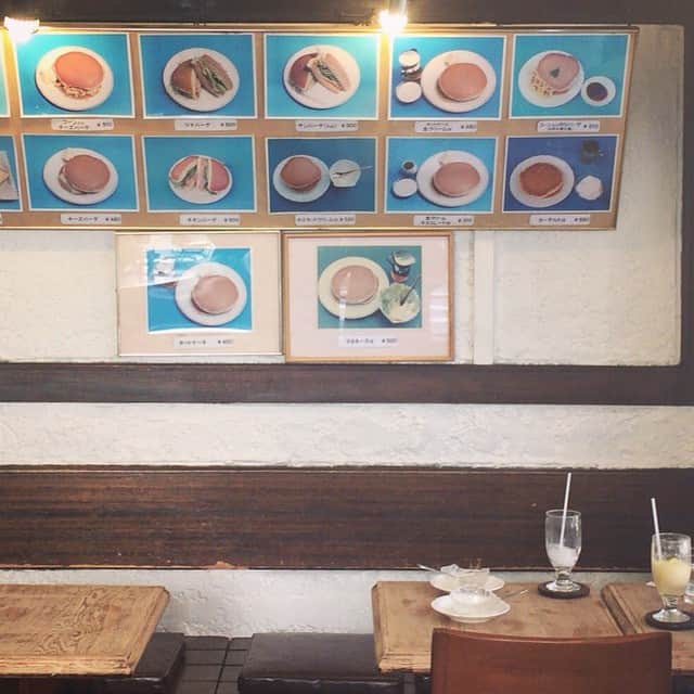 平野紗季子さんのインスタグラム写真 - (平野紗季子Instagram)「いちばん大好きなホットケーキ屋さんも錦糸町。 がんこじいさんが黙々ホットケーキを焼いてくれる」4月24日 23時11分 - sakikohirano