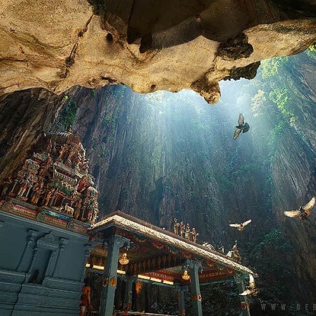 ✈MyTravelGram™のインスタグラム：「Batu cave Malaysia ✨」