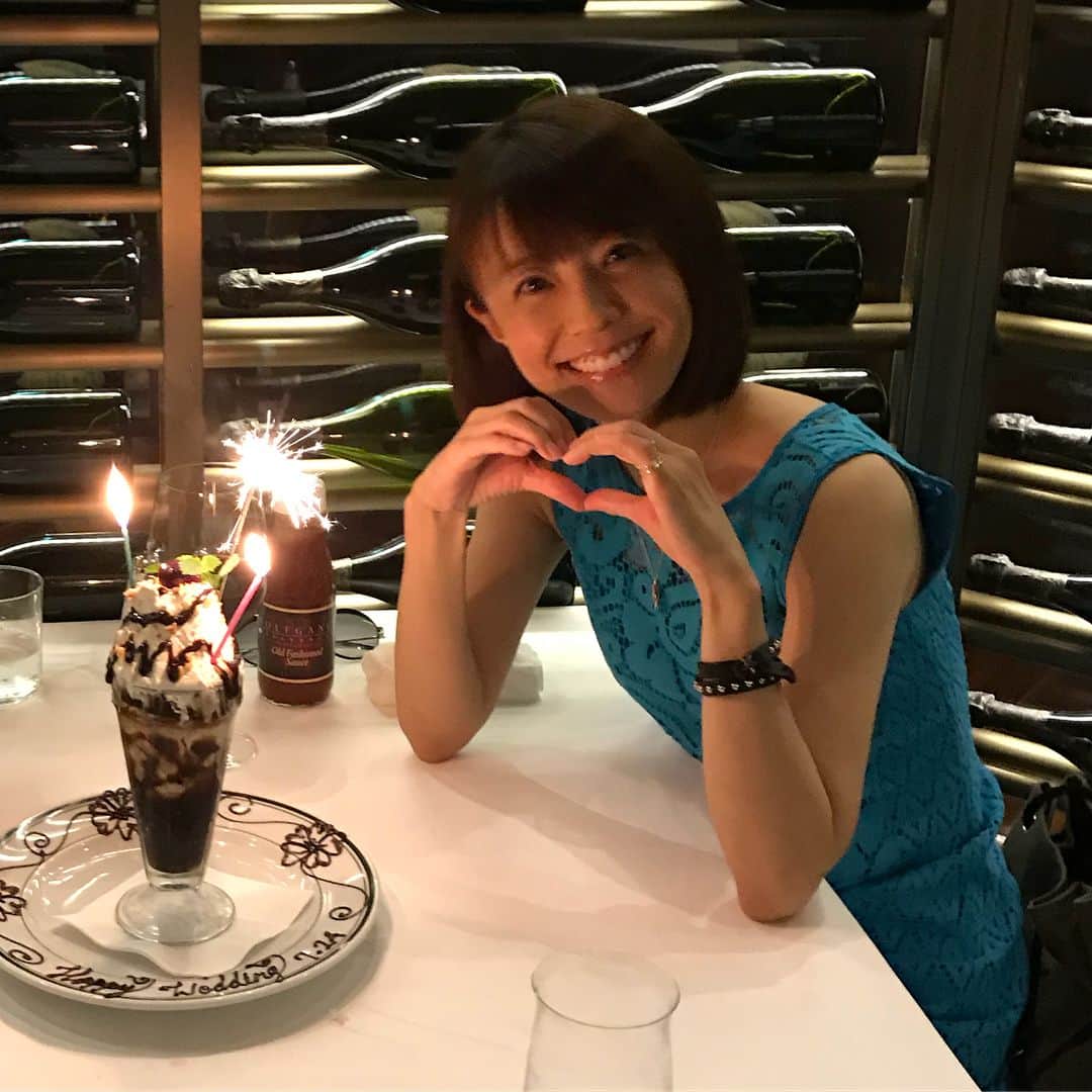 小林麻耶さんのインスタグラム写真 - (小林麻耶Instagram)「結婚お祝いディナー♡ #wolfgang  #チョコレートパフェ美味しい」8月11日 1時54分 - maya712star9