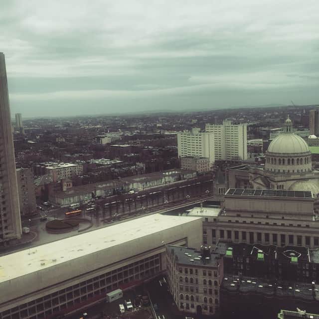 鈴木浩之さんのインスタグラム写真 - (鈴木浩之Instagram)「ボストン滞在2日目 今日はLiSAちゃん公演。たのしみまうす」4月4日 0時55分 - bonzofreak