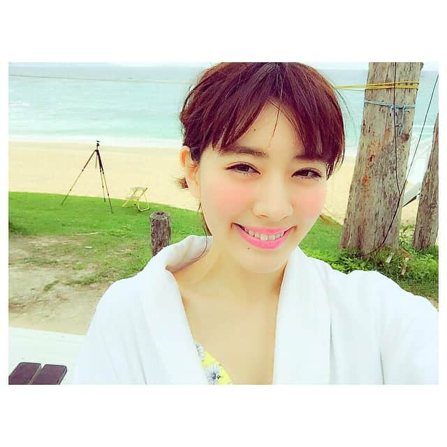 岡本杏理さんのインスタグラム写真 - (岡本杏理Instagram)「無事に撮影終わりましたぁ♡  結構過酷なロケだったけど、素敵なチームでかわいい写真がたくさん♪  発売まで楽しみにしていてください！  よぉし、焼肉食べるぞ♡笑  #ノンノ #水着撮影  #沖縄 #チーム愛」4月11日 16時08分 - anri_okamoto