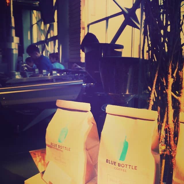 泉里香さんのインスタグラム写真 - (泉里香Instagram)「☕️ #ブルーボトルコーヒー いったのだ٩(๑⃙⃘˙ᵕ˙๑⃙⃘)۶ #話題#まだ#並んでる #love#coffee#bluebottle#tbt#清澄白河」4月14日 12時03分 - rika_izumi_