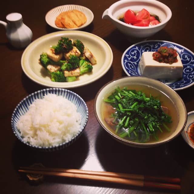 志摩有子さんのインスタグラム写真 - (志摩有子Instagram)「夫婦ふたりの滋養めし。 #大学生は何を食べてるのやら #お米は北海道のゆめぴりか #1週間目にしてすでに音信不通」4月14日 21時33分 - ariko418