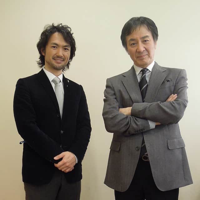 のインスタグラム：「先日収録した「徹子の部屋」のオンエア日が決まりました。 #テレビ朝日  4月30日（木） 12:00〜  トーク番組で父と共演するのははじめてです。 二人とも変な汗かきました(笑) 是非ご覧ください。 #徹子の部屋」