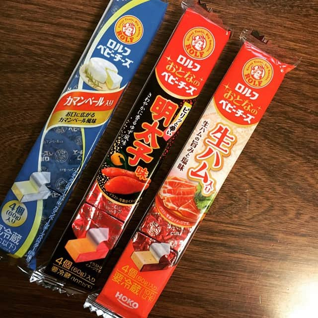 NAOKIさんのインスタグラム写真 - (NAOKIInstagram)「ロルフのベビーチーズ好きやわ〜♡この3種類がトップ3やな♪♪ #ロルフ  #ナオキ独断グルメ  #ナオキのおやつ」4月21日 0時40分 - naoki_10feet