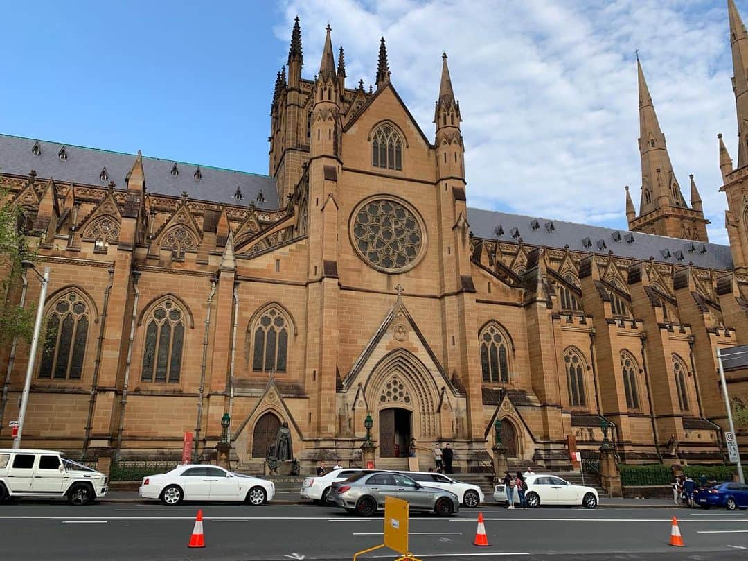 まいたけさんのインスタグラム写真 - (まいたけInstagram)「セントメアリー大聖堂 #オーストラリア #大聖堂 #いいね返し #大聖堂がある暮し」9月21日 15時13分 - m_kino0112