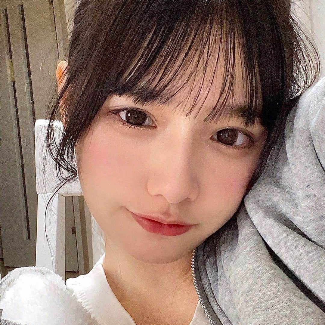 兎遊たおさんのインスタグラム写真 - (兎遊たおInstagram)「いつでも昨日より 今日が好きになろうねー 明日も楽しみー！🦦」2月3日 11時59分 - uxu_you