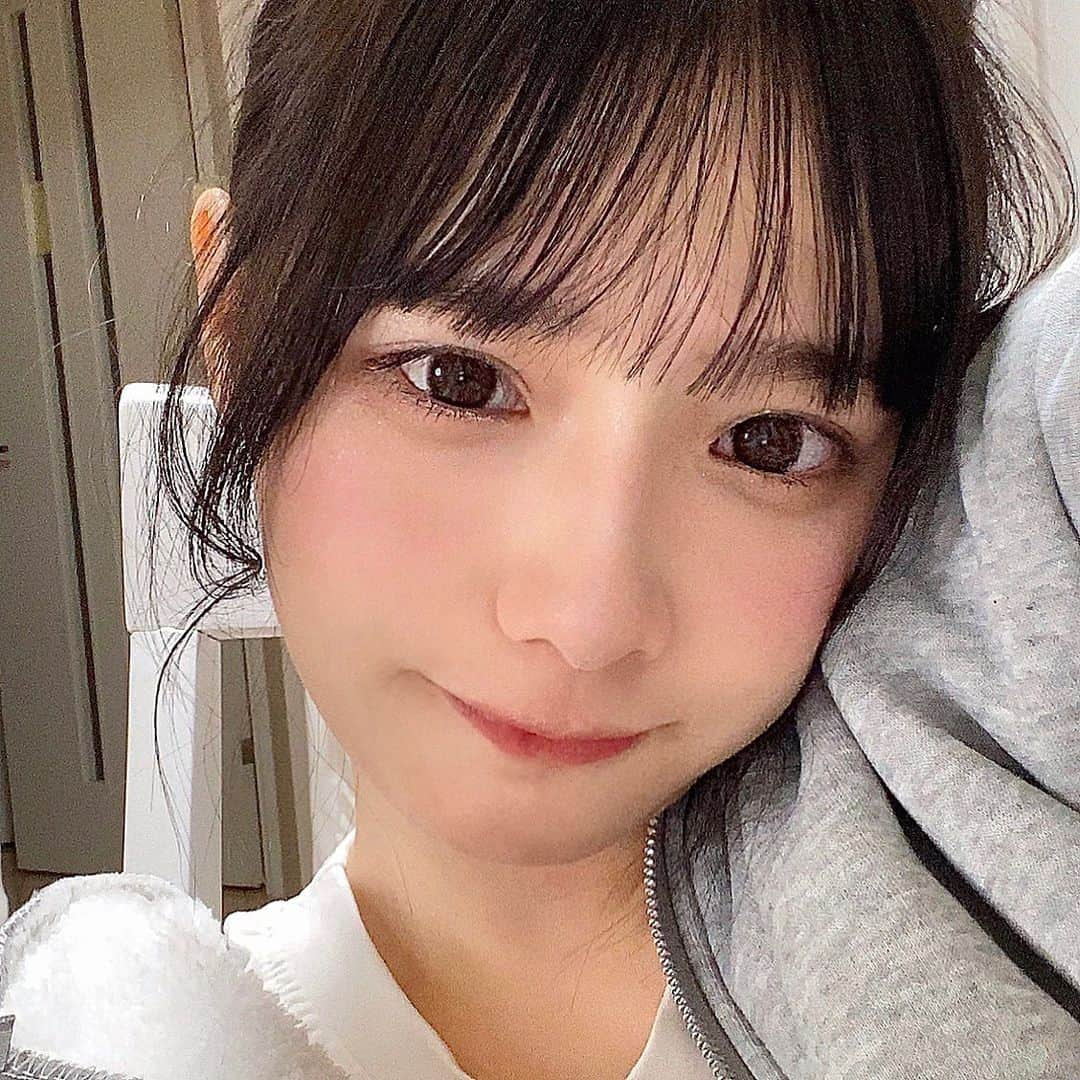 兎遊たおさんのインスタグラム写真 - (兎遊たおInstagram)「いつでも昨日より 今日が好きになろうねー 明日も楽しみー！🦦」2月3日 11時59分 - uxu_you