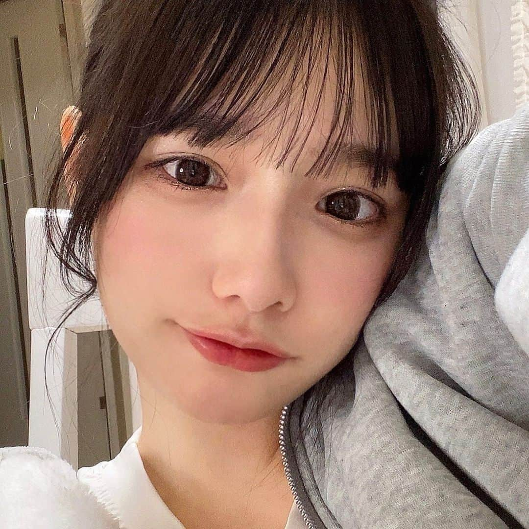 兎遊たおさんのインスタグラム写真 - (兎遊たおInstagram)「いつでも昨日より 今日が好きになろうねー 明日も楽しみー！🦦」2月3日 11時59分 - uxu_you