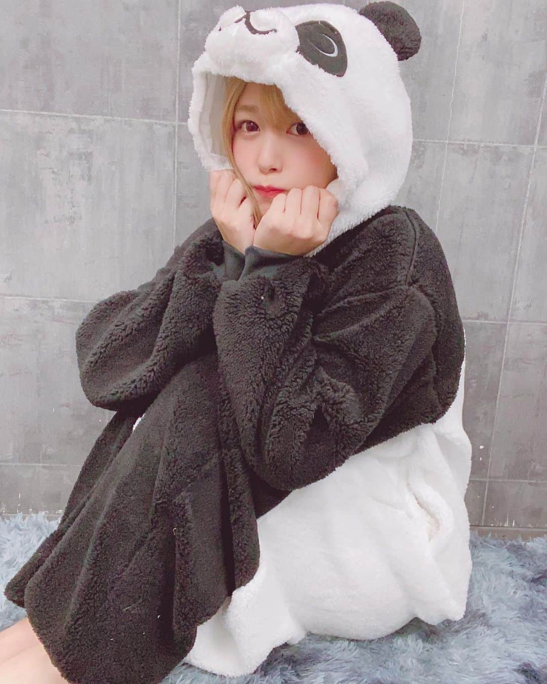 紺野ひかるさんのインスタグラム写真 - (紺野ひかるInstagram)「. パンダこんぴか🐼 . . #紺野ひかる #こんぴか #セクシー女優 #AV女優 #着ぐるみ #撮影会 #アミューズ撮影会 #名古屋」2月21日 16時43分 - konno_hikaru