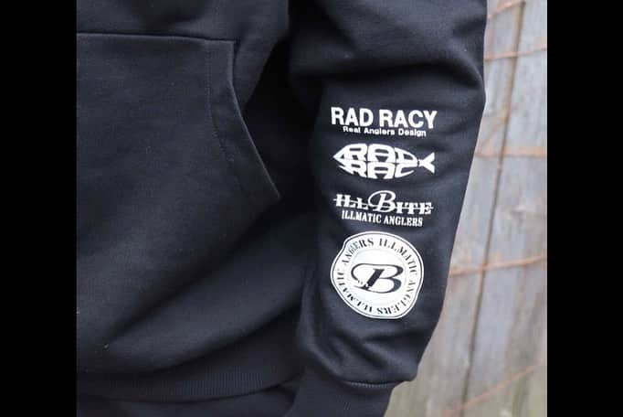 伊地知大樹さんのインスタグラム写真 - (伊地知大樹Instagram)「. . . . 🚨Special Collaboration🚨 . 【RAD RACY x ILL BITE】 . 【2ND】 . @rad_racy . @illbite_official . . . -COLOR- 【BLACK】 【BEIGE】 . -SIZE- M.L.XL . . 完全オリジナルボディ&デザイン . . ★オンラインストアへは. プロフィール欄に記載のURLから. お進み頂けます. . . . . . . . . . . . . . . . ◆◆◆◆◆◆◆◆◆◆◆◆◆◆◆◆◆◆◆◆◆◆◆◆◆ #illbite #イルバイト #radracy #ラッドレイシー　#コラボレーション #fishing #釣り #fishinglife #fishingapparel #釣りコーデ #アウトドアファッション #outdoorfashion #streetstyle #釣りガール #釣り好き #バス釣り #海釣り #angler #アングラー #釣りバカ #ファッション #ファッションコーデ #ストリート系男子 #釣り人 #服 #illmaticangler #オシャレ #bassfishing #釣りファッション　#アングラー」2月26日 20時57分 - pistachio_ijichi