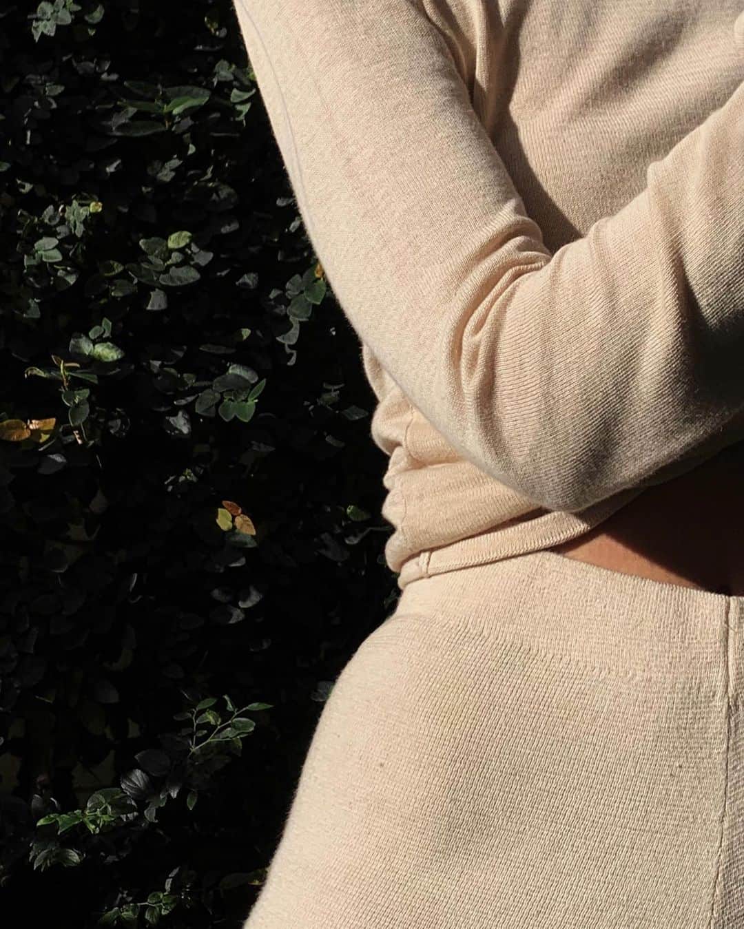 カルメン・ハミルトンさんのインスタグラム写真 - (カルメン・ハミルトンInstagram)「@stagnistudio finally getting me out of my tracksuit 🤍 @davidjonesstore #stagni #djsfashion」4月11日 18時41分 - carmengracehamilton
