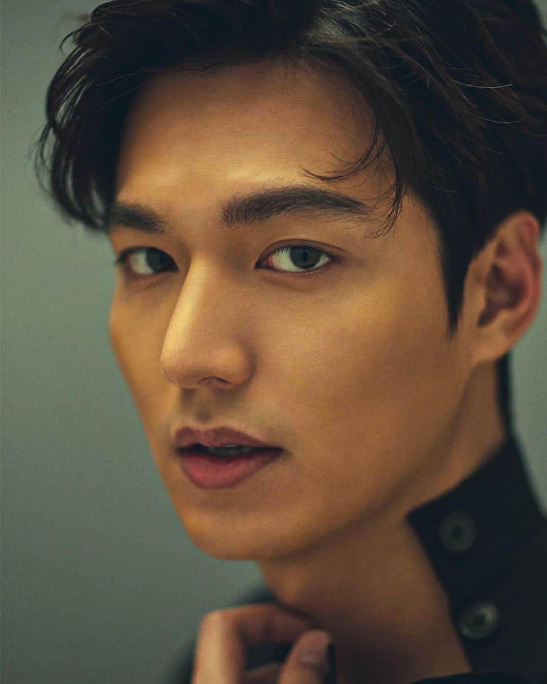 イ・ミンホさんのインスタグラム写真 - (イ・ミンホInstagram)「Want to see a selection of Lee Min Ho's childhood photos? 🙃」5月29日 2時05分 - account.leeminho