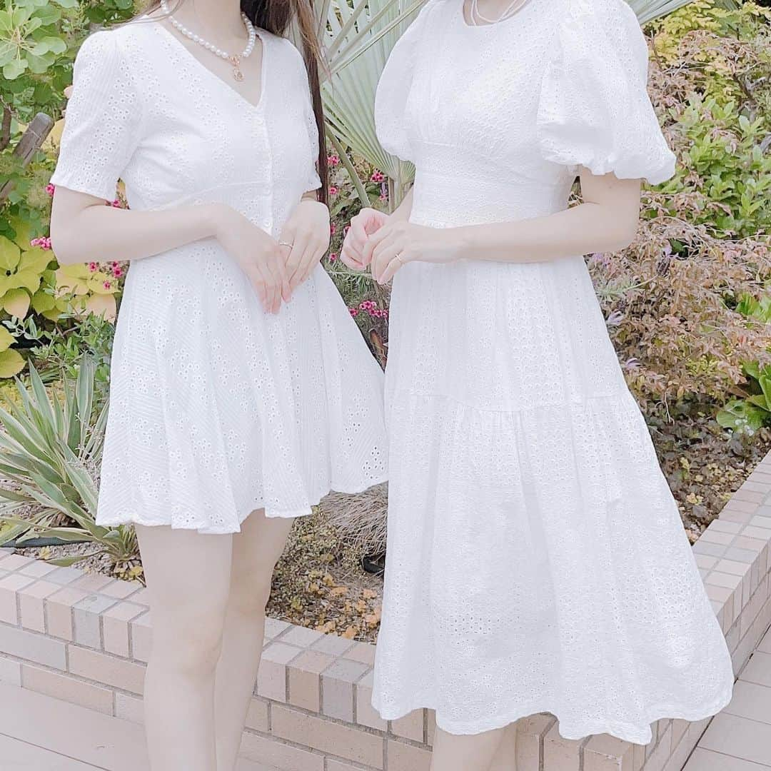 月森世菜さんのインスタグラム写真 - (月森世菜Instagram)「matching outfits x all white dresses Which one do you love?  オールホワイトコーデの シミラールックまとめ❤︎ どれが好みですか？🥛  今まで色々な真っ白コーデしたなぁ🤍 今年は残り半年だけど 皆さんとたくさん出来ますように🕊  DM🙅‍♀️質問は最新の投稿の コメントにお願いします🤍  ┈┈┈┈┈┈┈┈┈┈┈┈┈┈┈┈┈┈┈ せいなです♡ 白系統の女子力アップのことに ついて投稿しているので フォローして頂けると嬉しいです🥛  @seina.tsukimori   白系統のお写真に タグ付けして下さると見に行きます♡  ファンネーム・マーク → せいらー・🤍🕊  ┈┈┈┈┈┈┈┈┈┈┈┈┈┈┈┈┈┈┈  #whitelove #allwhite #ホワイトコーデ #オールホワイト #白 #白系統 #シミラールック #双子コーデ #ユニバコーデ #ポロシャツ #matchingoutfits #whitedress #grl #グレイル #zara #ザラ #ザラジョ #夏コーデ #着物レンタル #着物デート #フレンチガーリー #ヴィンテージライク #frenchgirl #frenchgirly」7月2日 19時31分 - seina.tsukimori