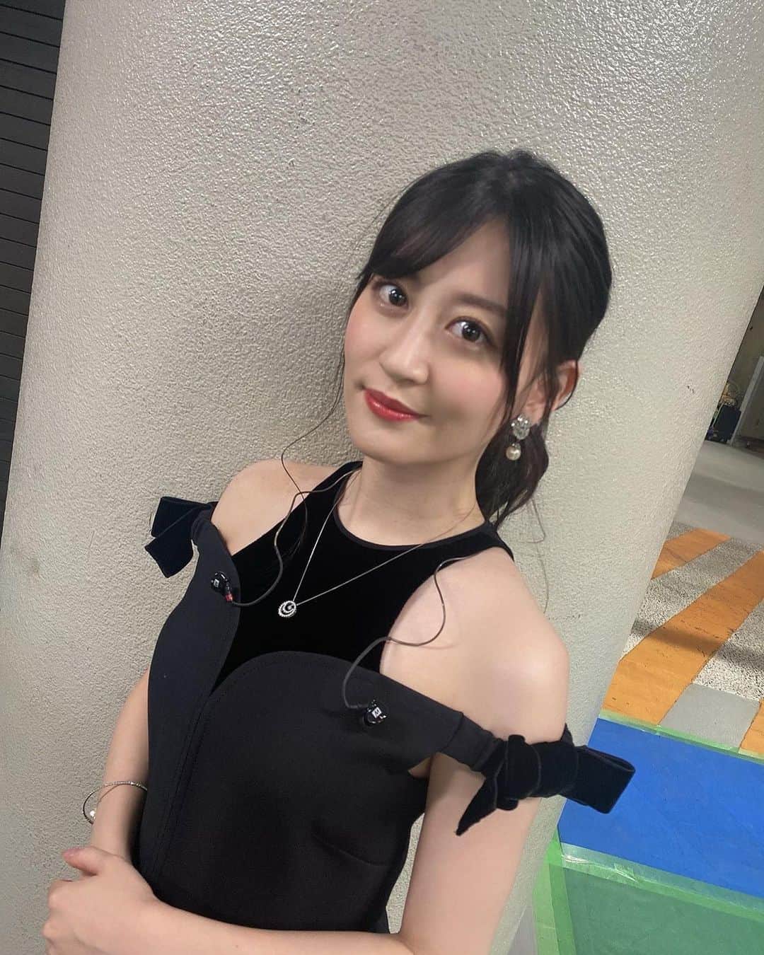 上西恵さんのインスタグラム写真 - (上西恵Instagram)「卒業旅行の衣装はこんな感じだったよ☺️☺️ ⠀ 好評のこの衣装 結成時からお世話になってる衣装さんが 選んでくださったよ☺️☺️☺️☺️ (@matsunaga_mari )♡ ⠀  ⠀ Photo by アカリン」8月17日 21時42分 - jonishi_kei