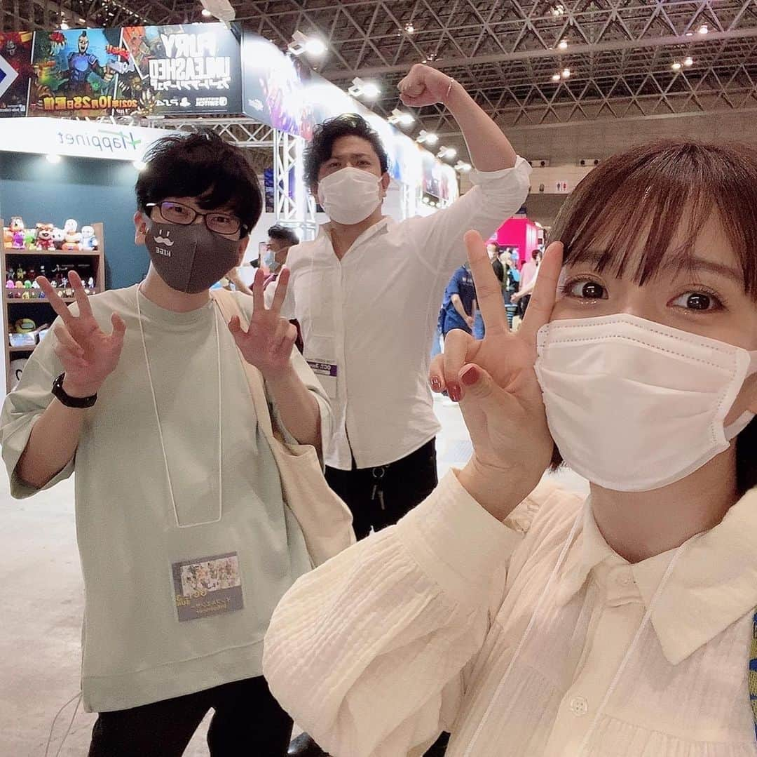 三田寺理紗さんのインスタグラム写真 - (三田寺理紗Instagram)「東京ゲームショー🤟  トシゾーさんと工藤さんと 楽しかった思い出をここにも☺️✨  #tgs2021  #apexlegends  #apex  #ikea  #amongus  #mhrise」10月21日 4時35分 - risatan31