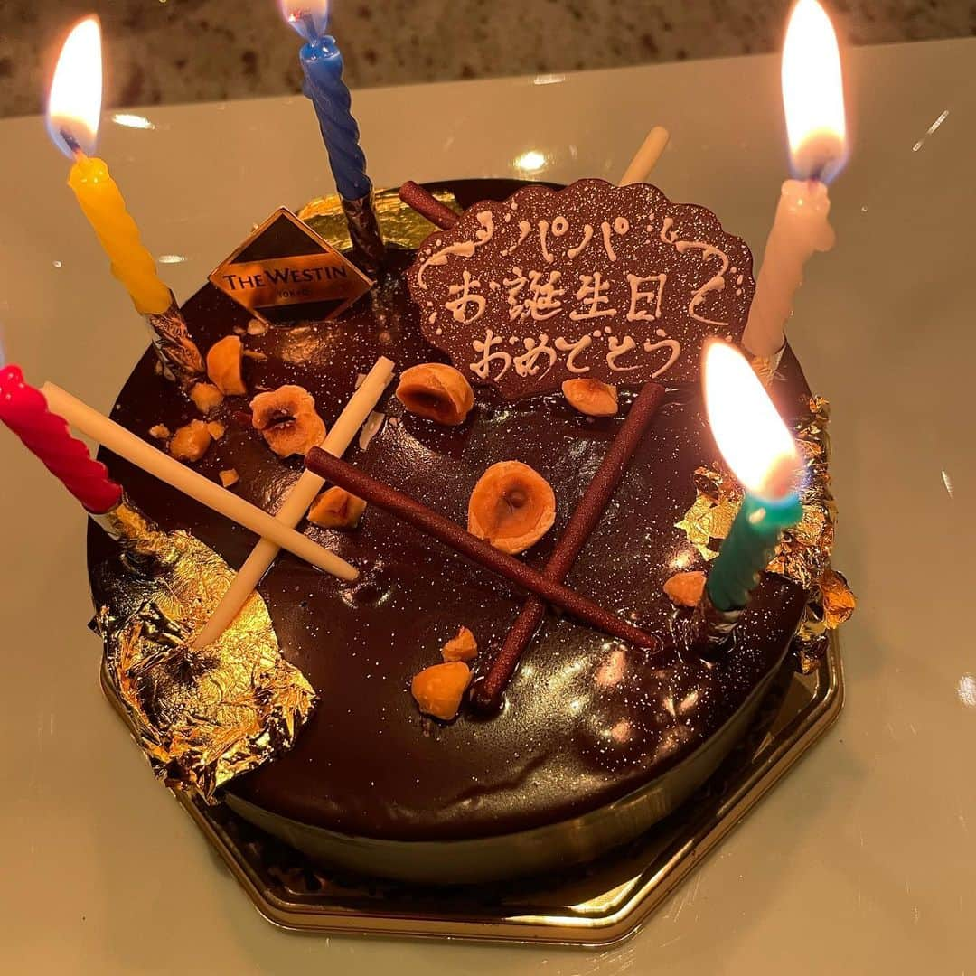 名倉潤さんのインスタグラム写真 - (名倉潤Instagram)「一日早い誕生日を家族でお祝いしてくれました🎉 明日で53歳です。 食事、お手紙、服のプレゼントに感動しました🥺 家族に、奥さんにいつも感謝です🥲 陰ながら応援してくださる皆様にも感謝です🥲 ＃年取ったな〜 #これからもよろしくお願いします」11月3日 20時53分 - nagrat1968