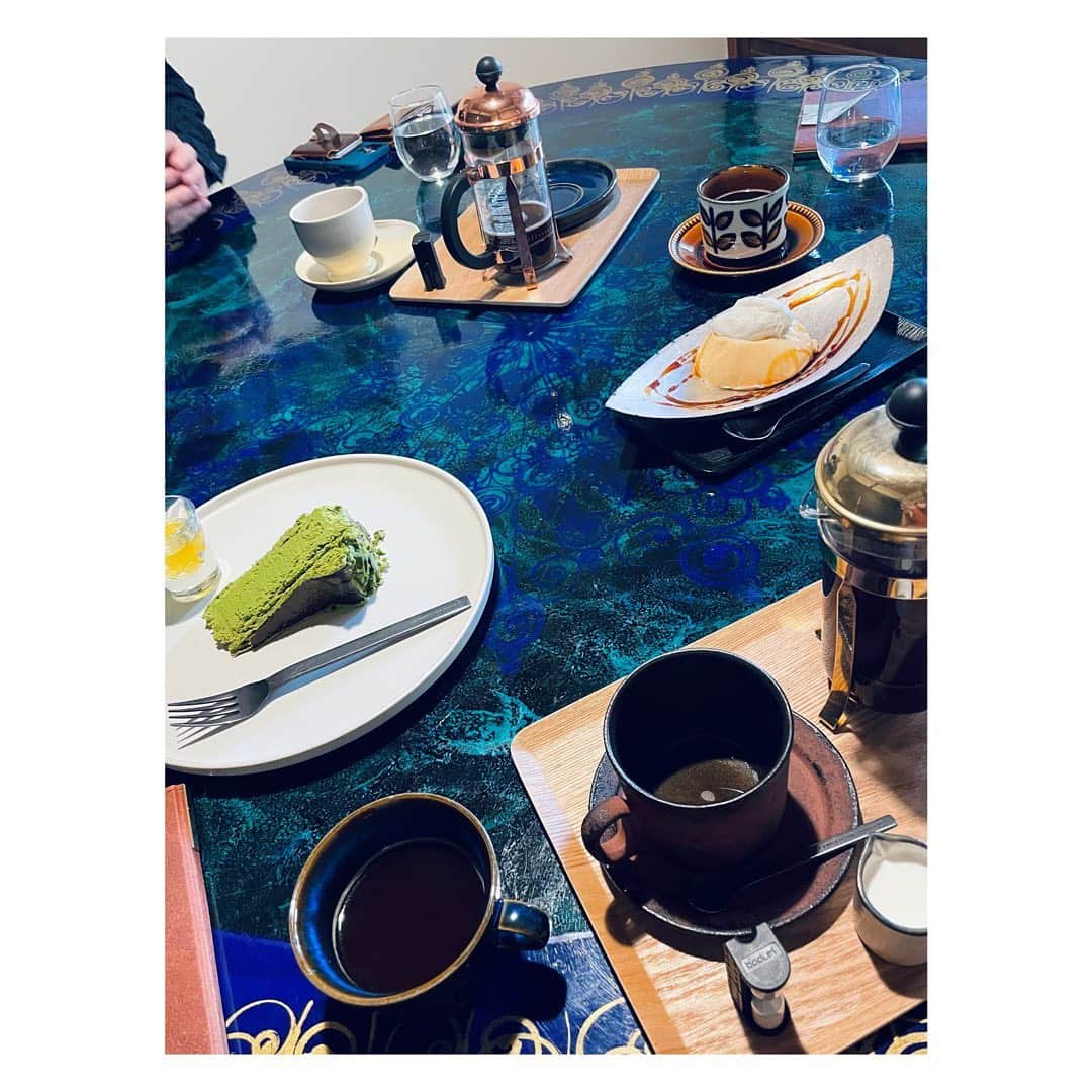 紗綾さんのインスタグラム写真 - (紗綾Instagram)「とあるご縁で、 最上級なコーヒー屋さんに出会ってしまいました🤎 @takadacoffee.official  環境、コーヒー、デザート すべてに対する ひとつひとつのこだわり。 追求するということは、こういうのなんだと心打たれました。 日本を代表するTAKADA COFFEEさん。 スタッフ皆さんの人柄も素敵で、最高の時間を過ごさせていただきました。 一生TAKADA COFFEEを飲み続けられたら幸せだなぁ☕️🤍 . 自分が本当に良いと思うものしかInstagram投稿しないんだけど、ここは本当に素晴らしすぎたから思わず…」11月27日 12時23分 - saaya_official_