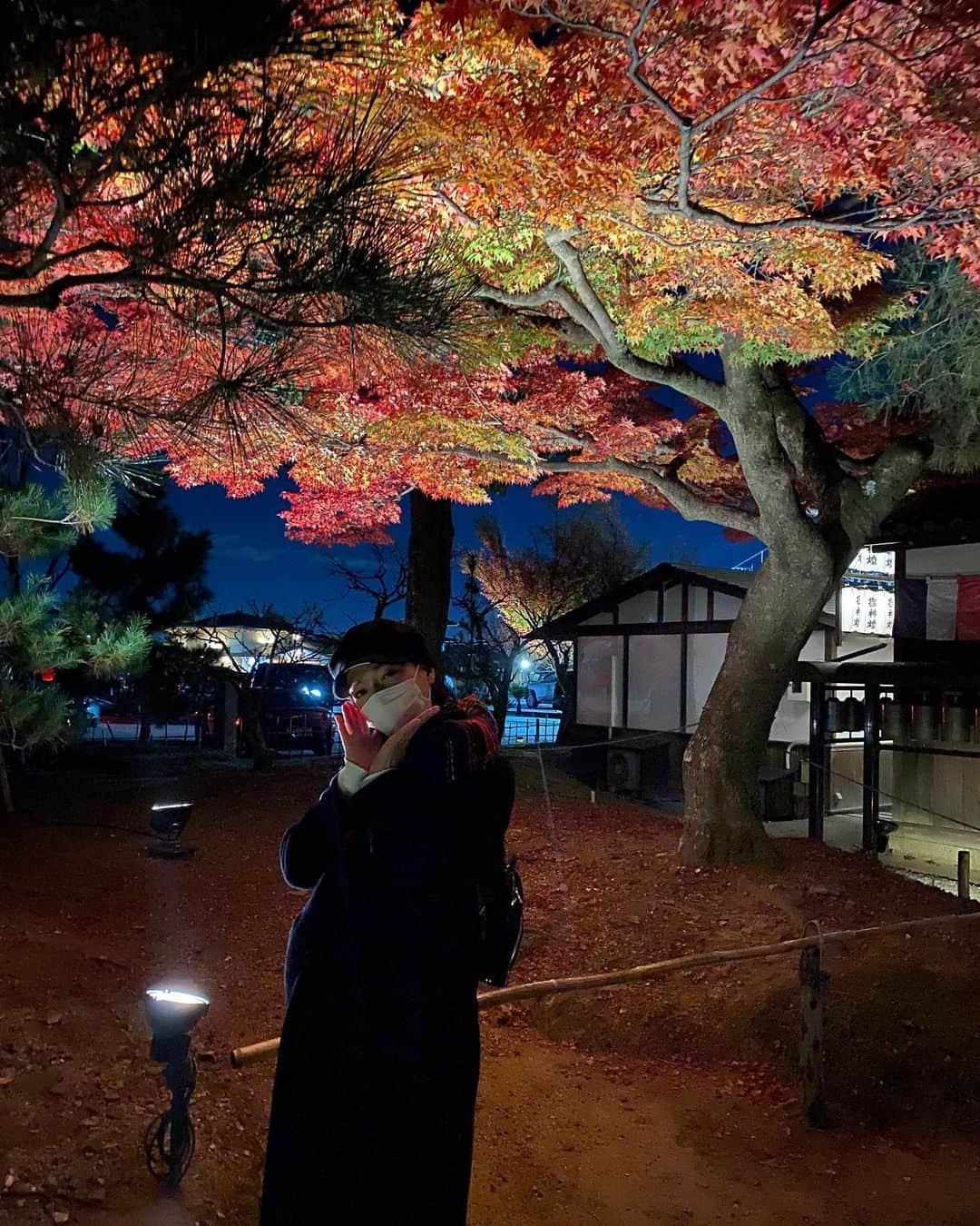 金原早苗さんのインスタグラム写真 - (金原早苗Instagram)「紅葉🍁in 京都 臨月入ったので、 急いで行ってきました。  来年は家族3人で行ってるのかな👨‍👩‍👧💕」11月28日 19時56分 - kiiiiin37