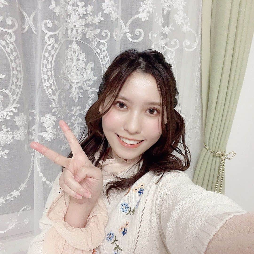 春名風花さんのインスタグラム写真 - (春名風花Instagram)「ひさしぶりの自撮り💕 おやすみなさーい！！  #春名風花 #自撮り #ヘアアレンジ #お気に入り」12月3日 22時18分 - harunafuka